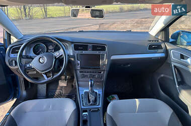 Хэтчбек Volkswagen e-Golf 2016 в 