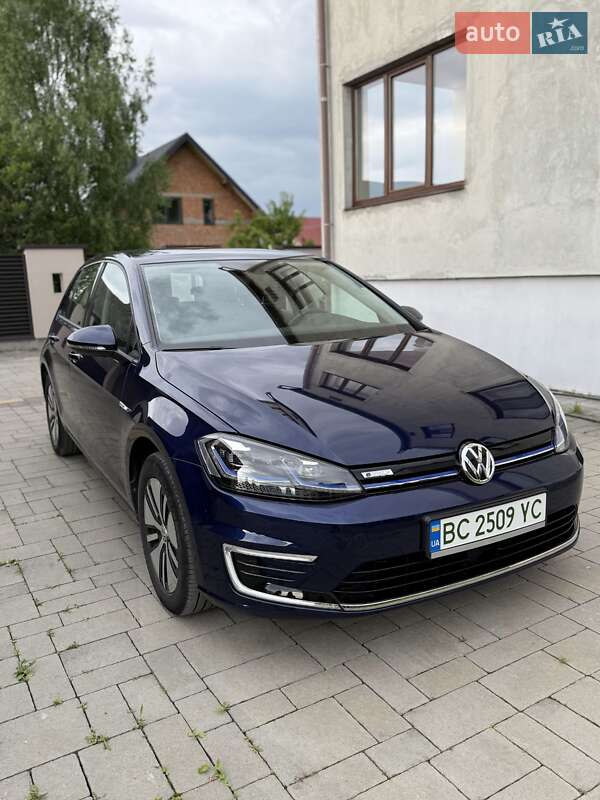 Хэтчбек Volkswagen e-Golf 2020 в 