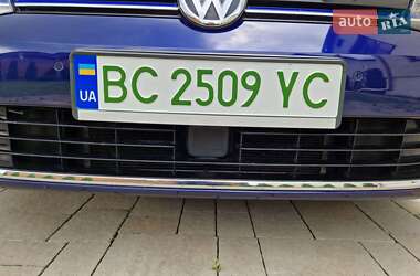 Хэтчбек Volkswagen e-Golf 2020 в 
