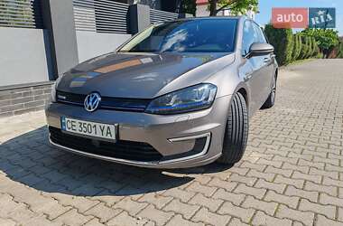 Хэтчбек Volkswagen e-Golf 2016 в 