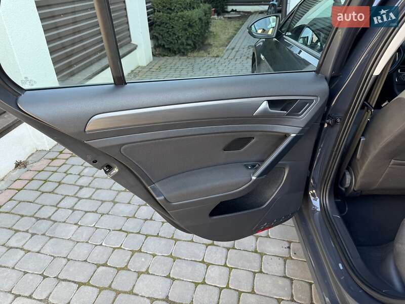 Хэтчбек Volkswagen e-Golf 2020 в Луцке
