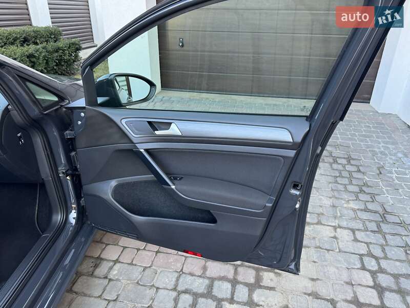 Хэтчбек Volkswagen e-Golf 2020 в Луцке