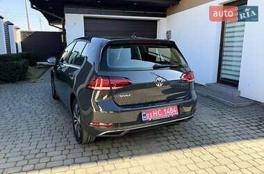 Хэтчбек Volkswagen e-Golf 2020 в 