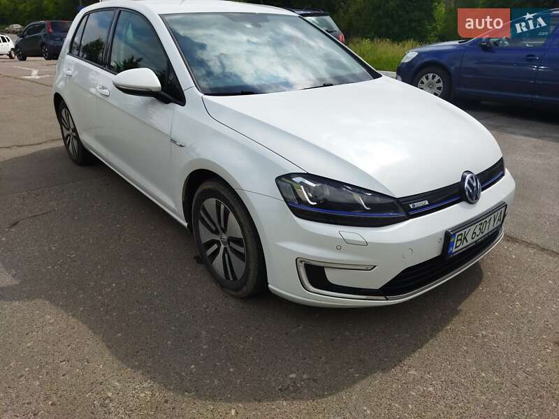 Хэтчбек Volkswagen e-Golf 2015 в Ровно