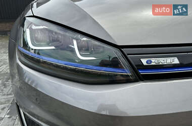 Хэтчбек Volkswagen e-Golf 2015 в 