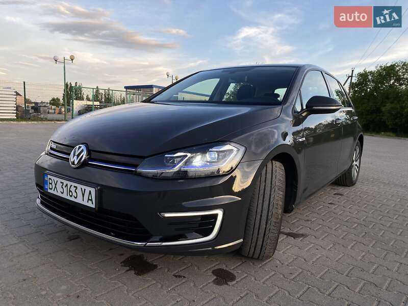 Хетчбек Volkswagen e-Golf 2020 в Хотині