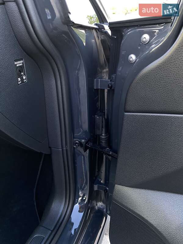 Хетчбек Volkswagen e-Golf 2020 в Хотині