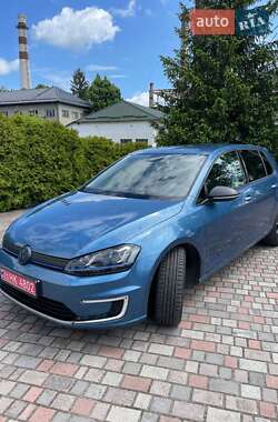 Хэтчбек Volkswagen e-Golf 2015 в Львове