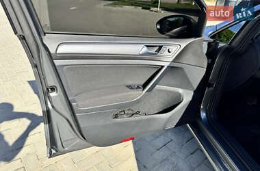 Хэтчбек Volkswagen e-Golf 2020 в 