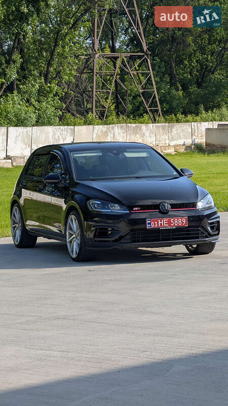 Хетчбек Volkswagen e-Golf 2018 в 