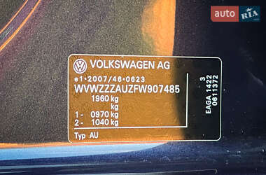Хетчбек Volkswagen e-Golf 2015 в 