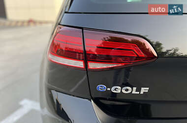 Хетчбек Volkswagen e-Golf 2020 в 