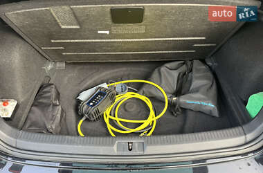 Хетчбек Volkswagen e-Golf 2020 в 