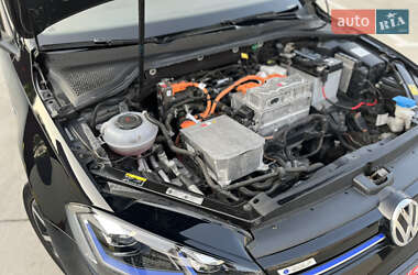 Хетчбек Volkswagen e-Golf 2020 в 