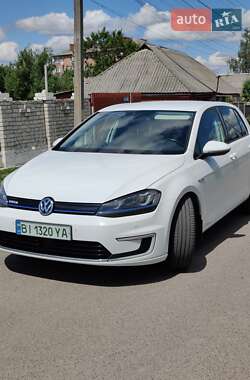 Хэтчбек Volkswagen e-Golf 2014 в 