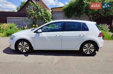 Хэтчбек Volkswagen e-Golf 2014 в 