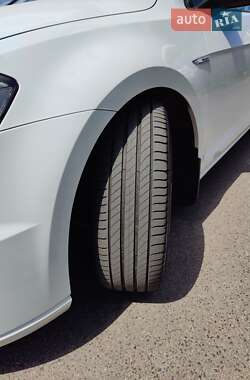Хэтчбек Volkswagen e-Golf 2014 в 