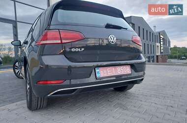 Хетчбек Volkswagen e-Golf 2020 в 