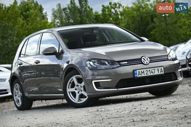 Volkswagen e-Golf 2015