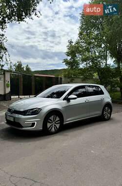 Хетчбек Volkswagen e-Golf 2015 в Мукачевому