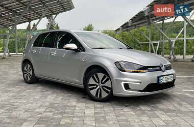 Хэтчбек Volkswagen e-Golf 2015 в 