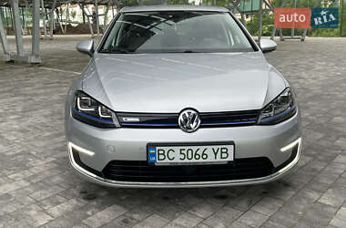 Хэтчбек Volkswagen e-Golf 2015 в 