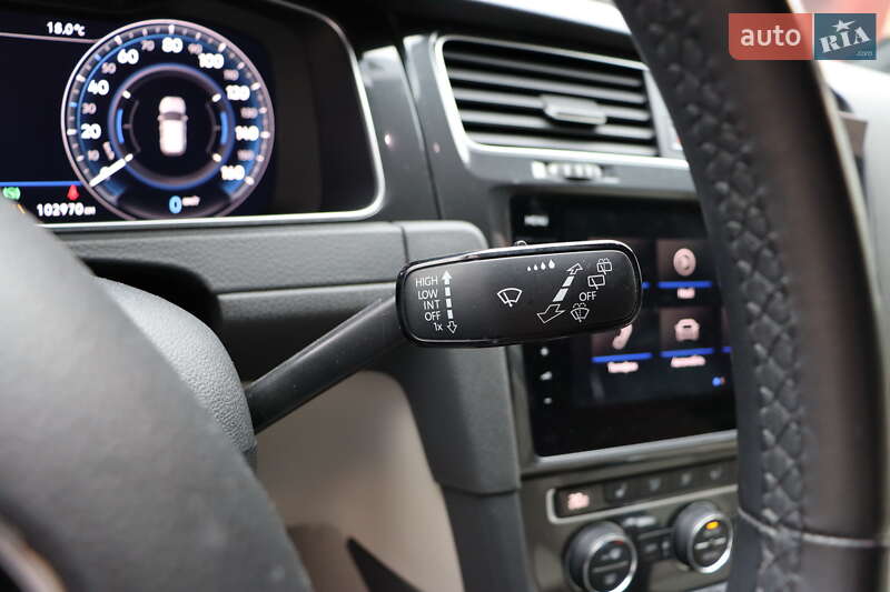 Хэтчбек Volkswagen e-Golf 2018 в Львове