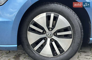 Хетчбек Volkswagen e-Golf 2015 в 
