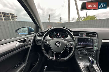 Хетчбек Volkswagen e-Golf 2015 в 