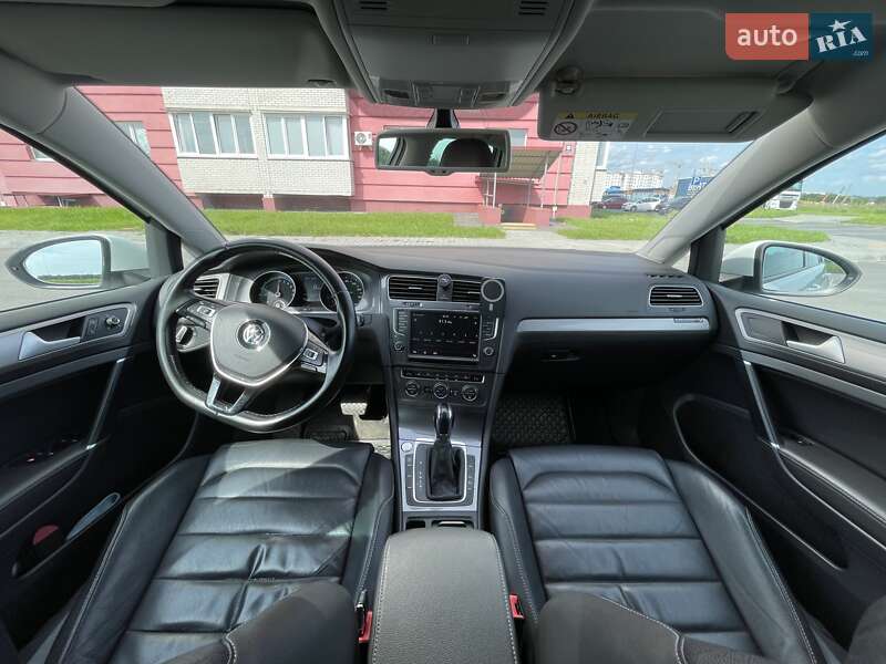 Хетчбек Volkswagen e-Golf 2015 в Вінниці