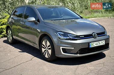 Хэтчбек Volkswagen e-Golf 2019 в 