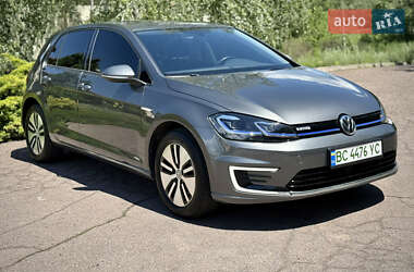 Хэтчбек Volkswagen e-Golf 2019 в 