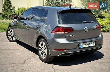 Хэтчбек Volkswagen e-Golf 2019 в 