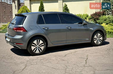 Хэтчбек Volkswagen e-Golf 2019 в 
