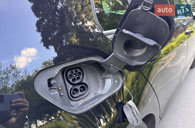 Хэтчбек Volkswagen e-Golf 2015 в 