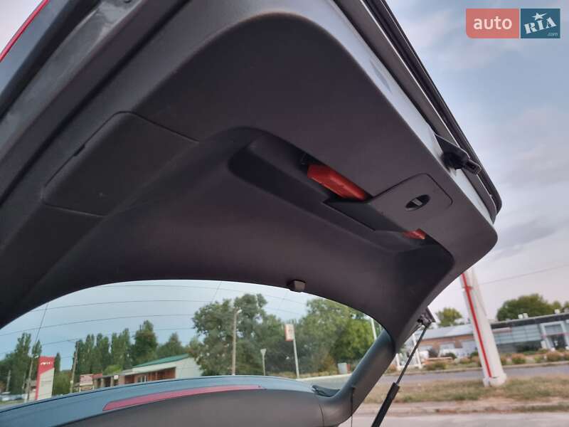 Хетчбек Volkswagen e-Golf 2018 в Кропивницькому