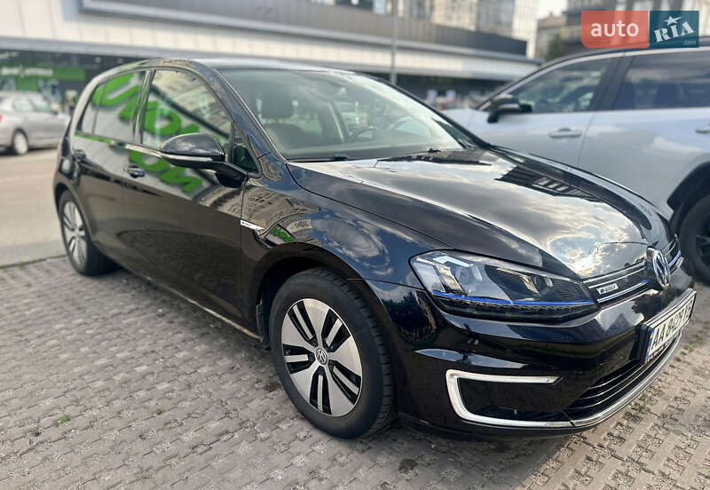 Хетчбек Volkswagen e-Golf 2015 в Києві