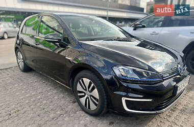 Хэтчбек Volkswagen e-Golf 2015 в 