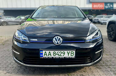 Хетчбек Volkswagen e-Golf 2015 в Києві