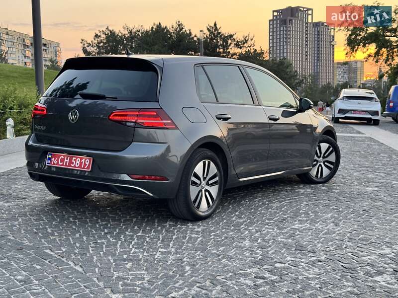 Хетчбек Volkswagen e-Golf 2019 в Дніпрі