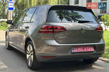 Хэтчбек Volkswagen e-Golf 2015 в 