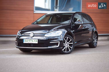 Хэтчбек Volkswagen e-Golf 2018 в Киеве