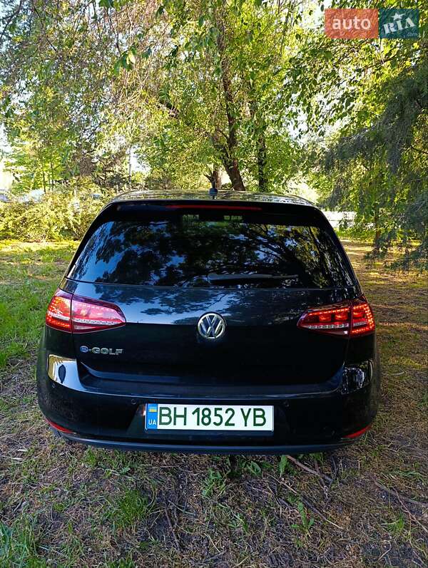 Хетчбек Volkswagen e-Golf 2015 в Одесі