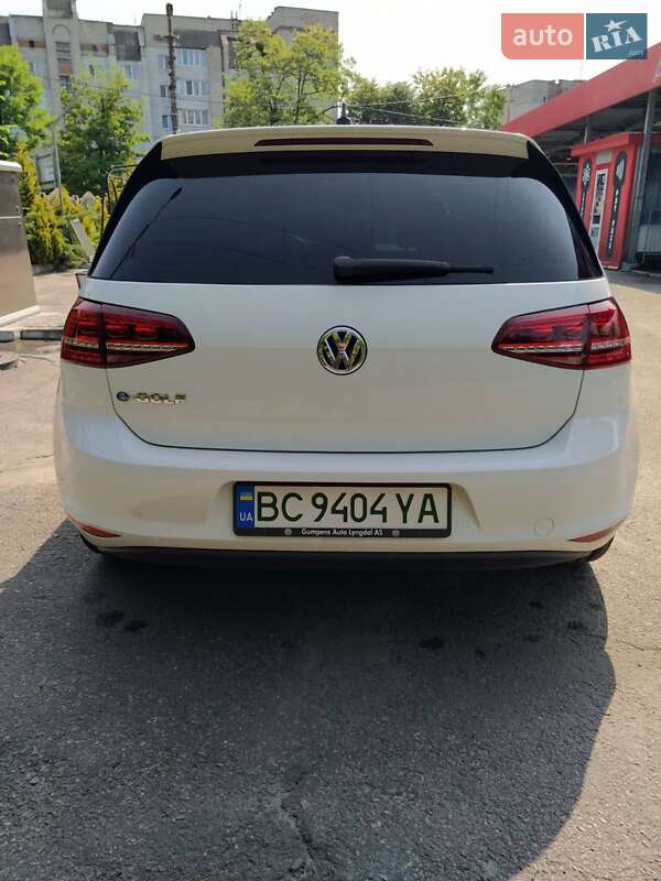 Хэтчбек Volkswagen e-Golf 2014 в Шептицькому