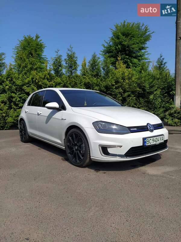 Хэтчбек Volkswagen e-Golf 2014 в Шептицькому