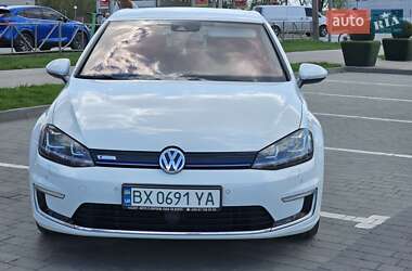 Хетчбек Volkswagen e-Golf 2016 в 