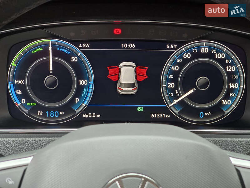 Хэтчбек Volkswagen e-Golf 2020 в Першотравенске