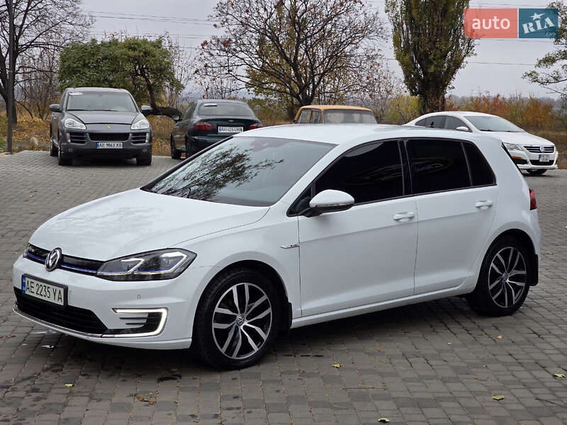 Volkswagen e-Golf 2020