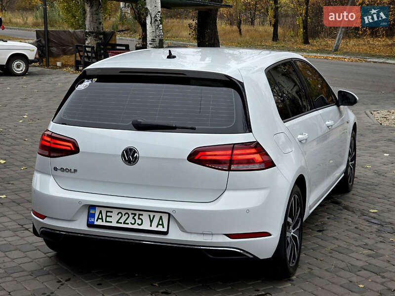 Хэтчбек Volkswagen e-Golf 2020 в Першотравенске
