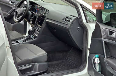 Хэтчбек Volkswagen e-Golf 2020 в Першотравенске